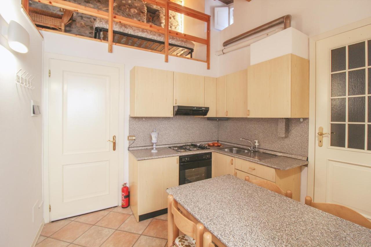 La Casa Del Porto Apartment โดมาโซ ภายนอก รูปภาพ