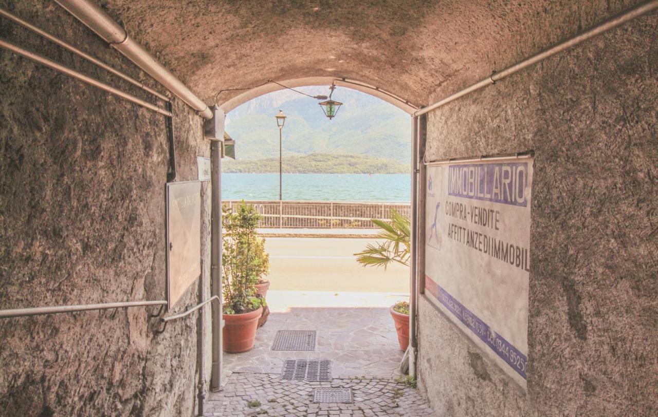 La Casa Del Porto Apartment โดมาโซ ภายนอก รูปภาพ